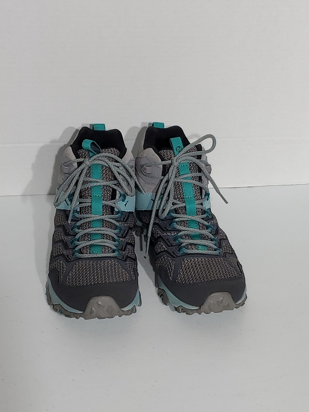 Merrell Women's 9.5 Gray and Teal Trail Hiking Gorpcore Boots